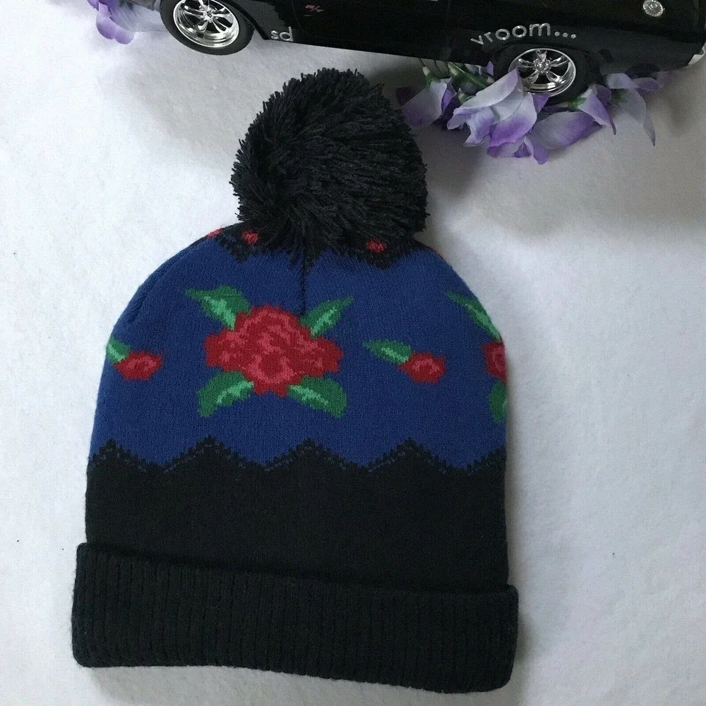 Weatherproof NWOT Beanie and Gloves Set Girls One Size